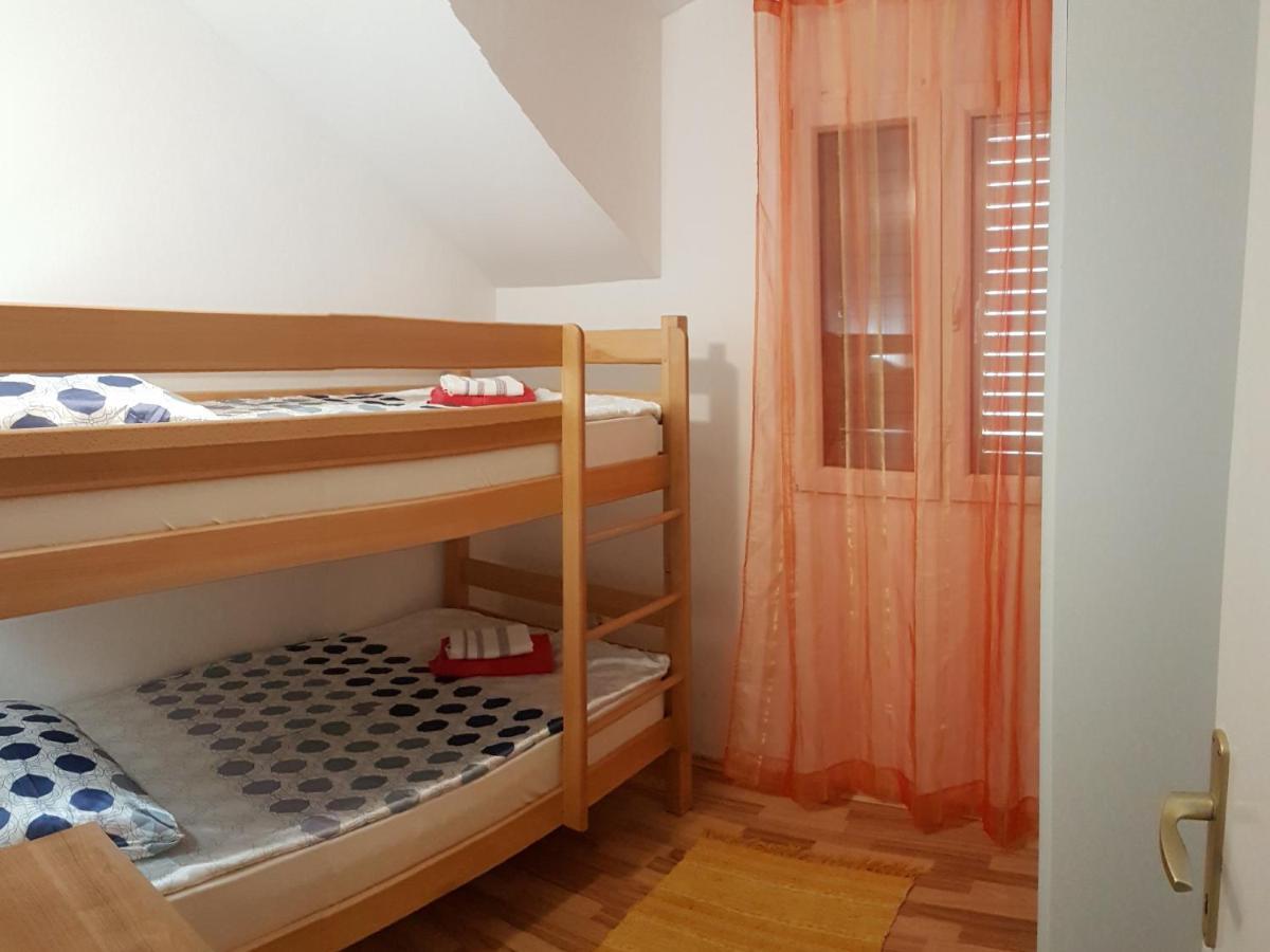 Apartman Vojaline Milna  Εξωτερικό φωτογραφία
