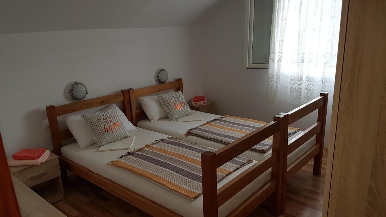 Apartman Vojaline Milna  Εξωτερικό φωτογραφία