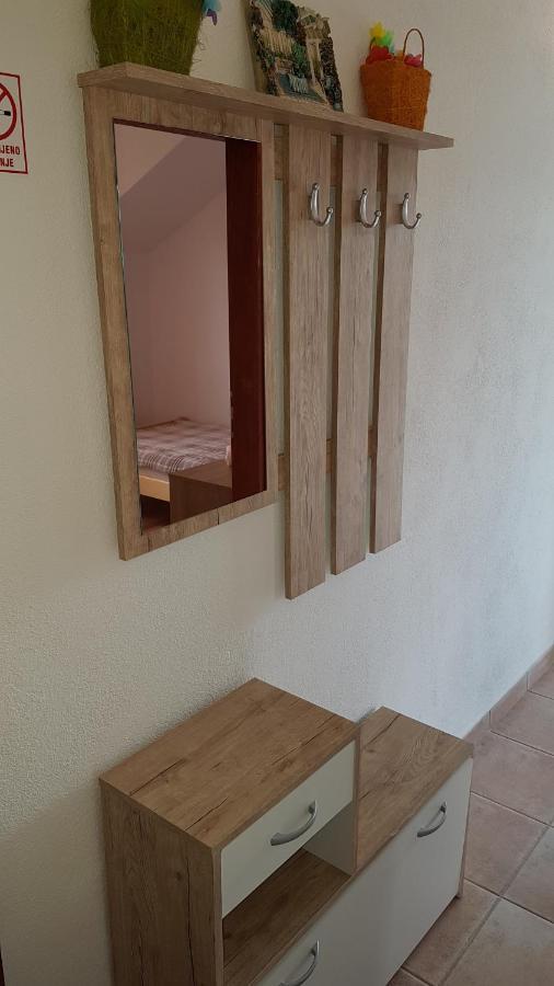 Apartman Vojaline Milna  Εξωτερικό φωτογραφία