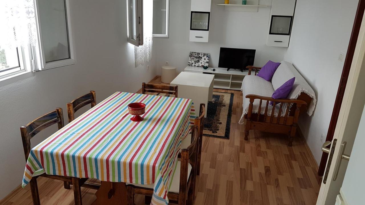 Apartman Vojaline Milna  Εξωτερικό φωτογραφία