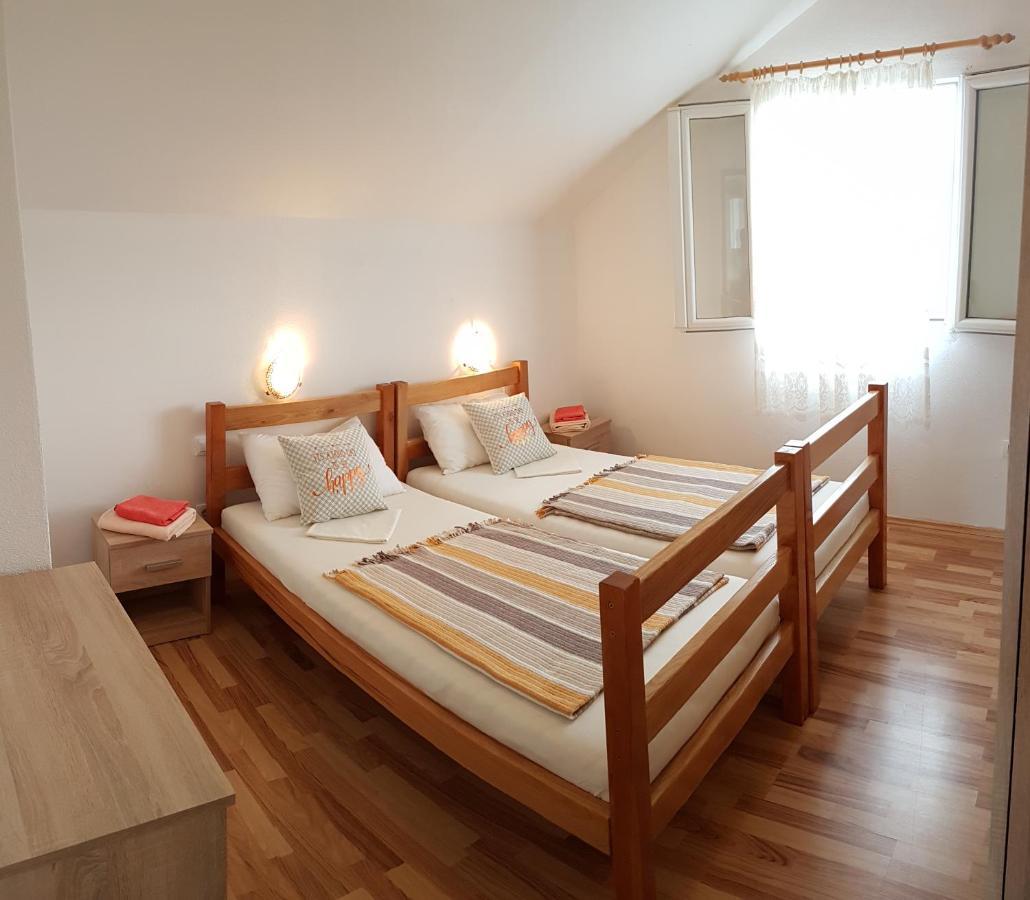 Apartman Vojaline Milna  Εξωτερικό φωτογραφία