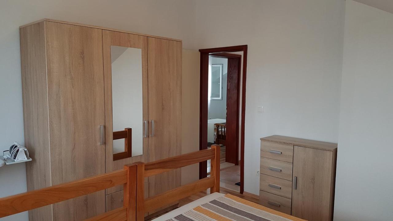 Apartman Vojaline Milna  Εξωτερικό φωτογραφία
